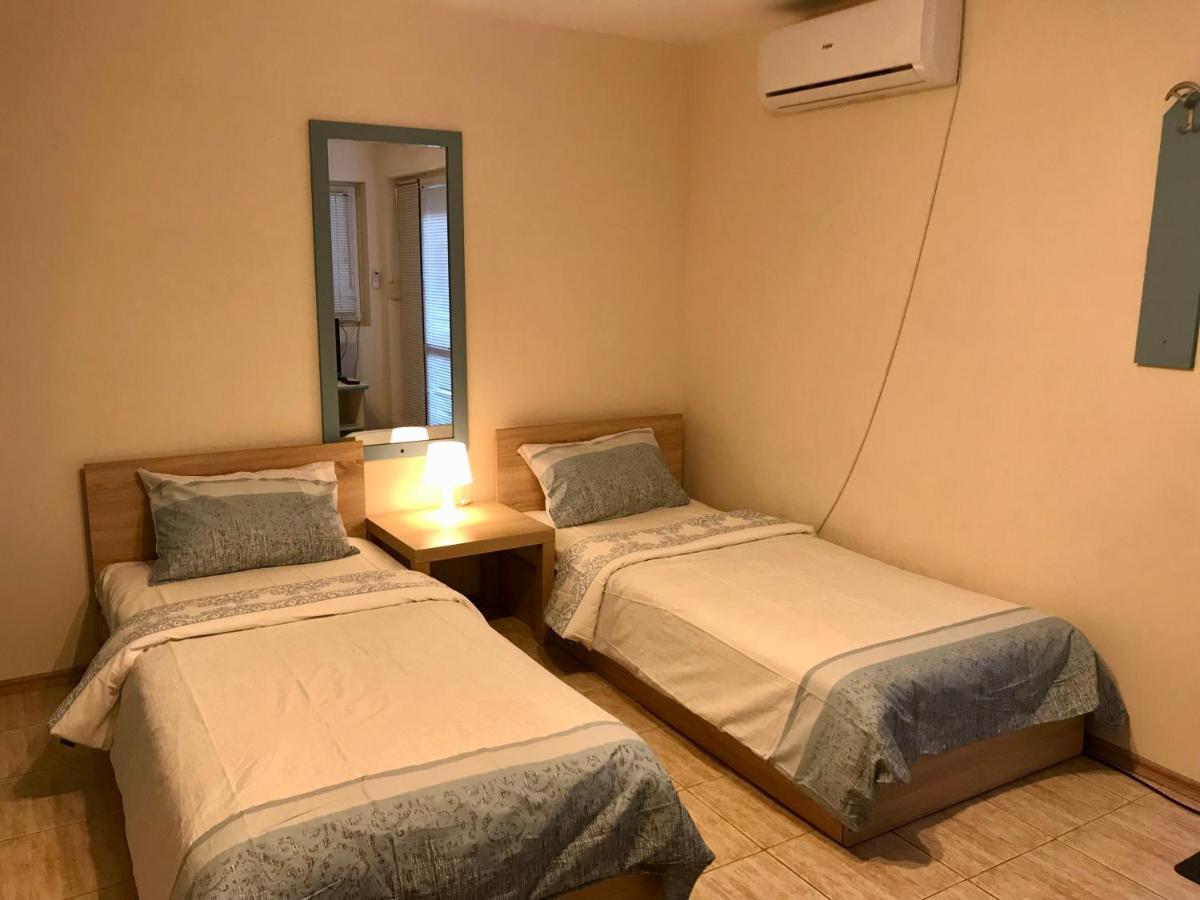 Ssenyange Guest House 瓦爾納 外观 照片